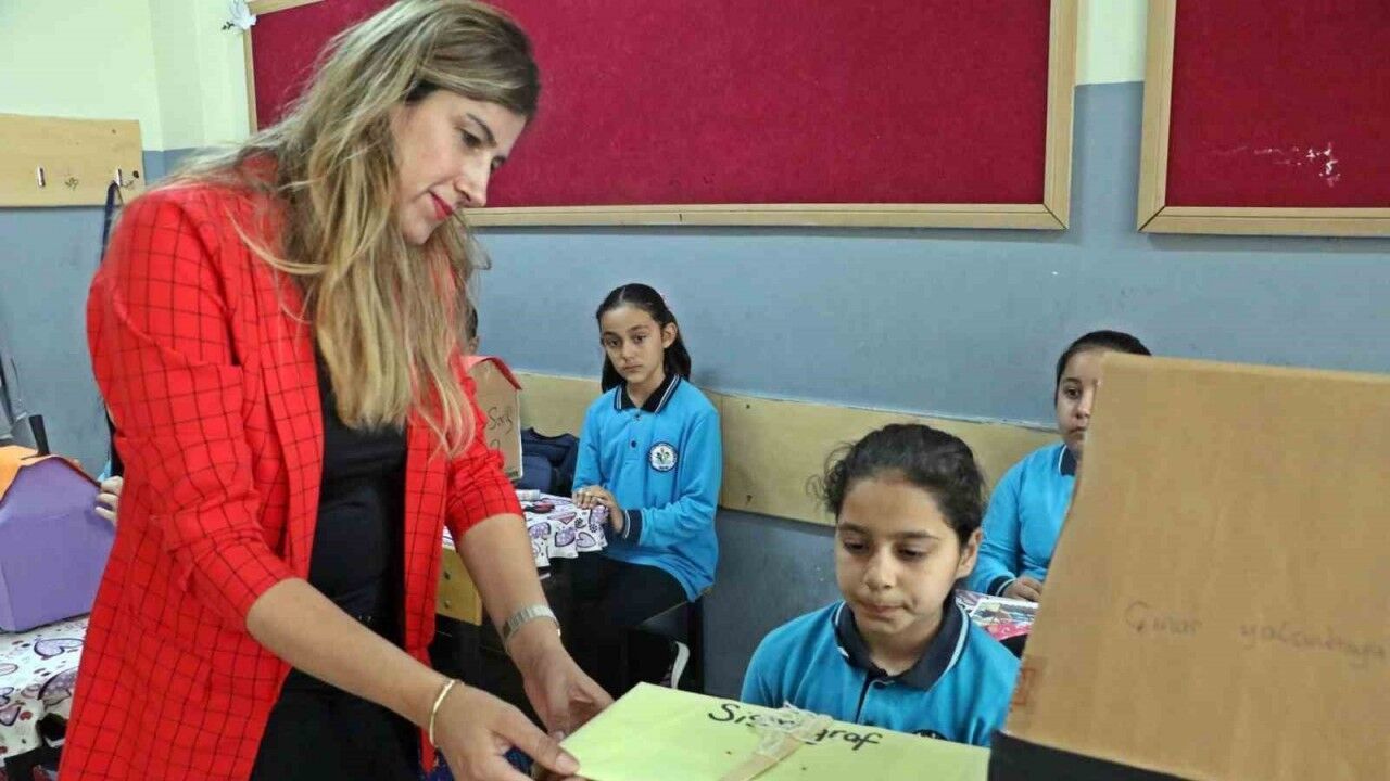 Depremde 4 meslektaşını kaybeden öğretmen, öğrencilerine deprem bilincini aşılamak için proje başlattı - Gazete Rize / Rize Haber / Son Dakika Rize Haberleri