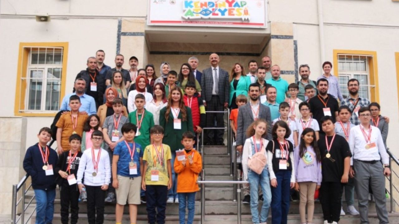 Emet Gazikemal İlkokulu, “Blok Tabanlı Kodlama” proje yarışmasında Türkiye birincisi
