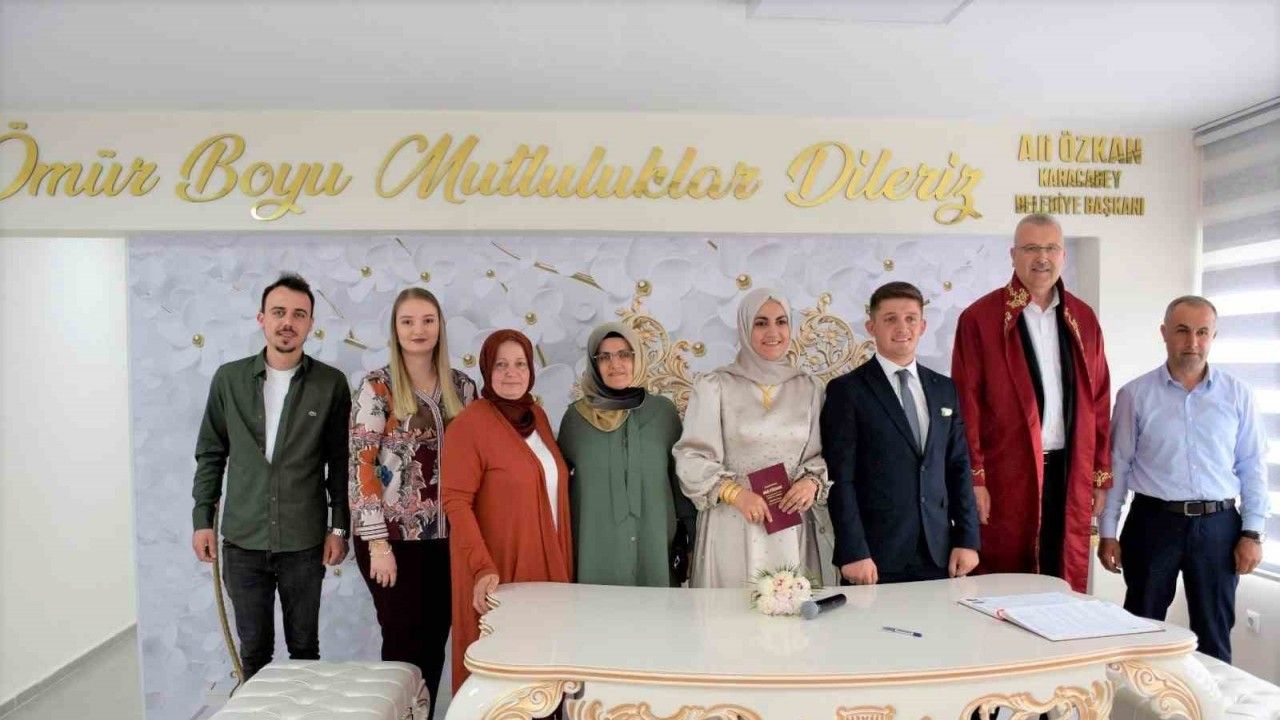 Karacabey’in yeni nikah salonu hizmete açıldı