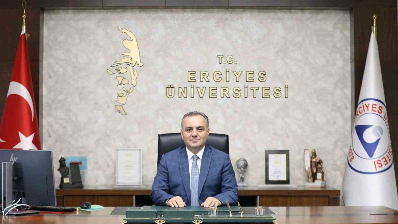ERÜ Rektörü Prof. Dr. Altun'dan Üniversite Tercihi Yapacak Adaylara Çağrı - Gazete Rize / Rize Haber / Son Dakika Rize Haberleri