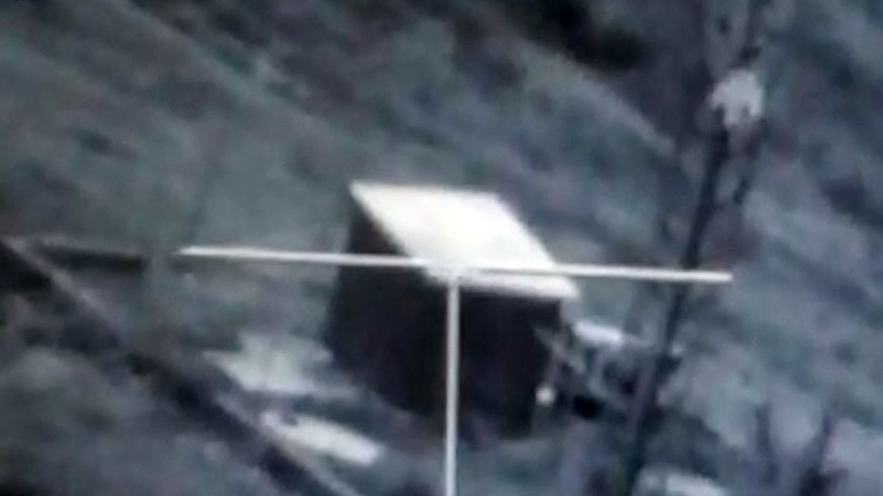Azerbaycan ordusu Ermenilere ait radar istasyonunu vurdu