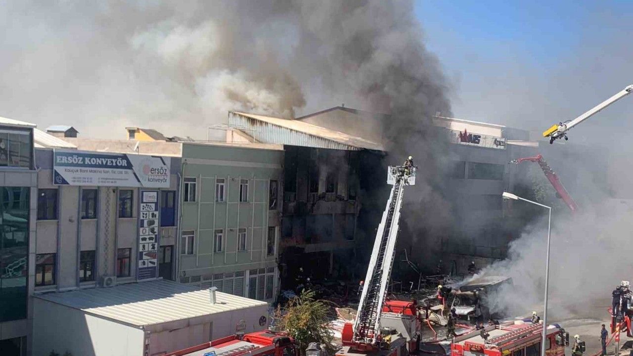 Başkent’te sünger fabrikasındaki yangında 5 kişi dumandan etkilendi