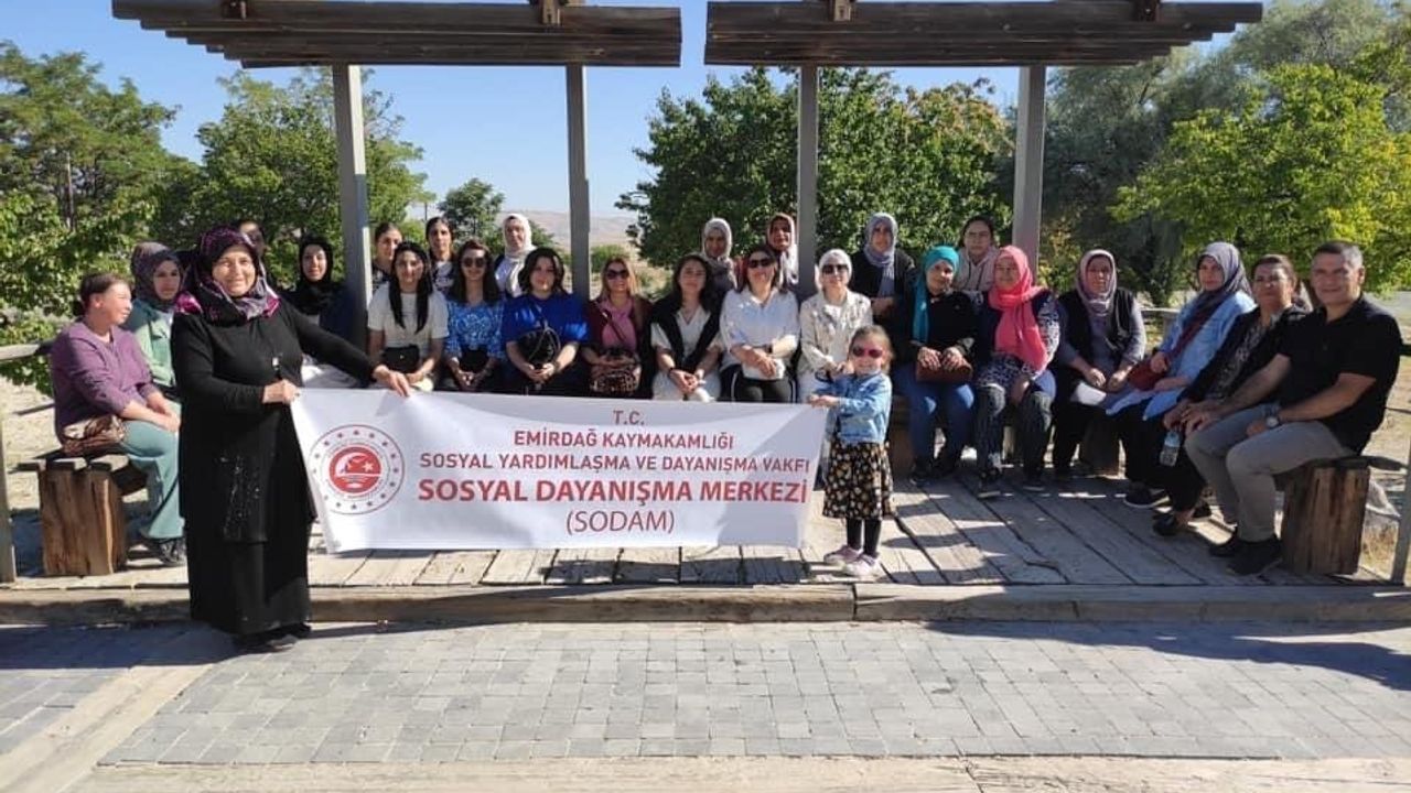 Meslek edindirme kurs katılımcılarına Kapadokya turu