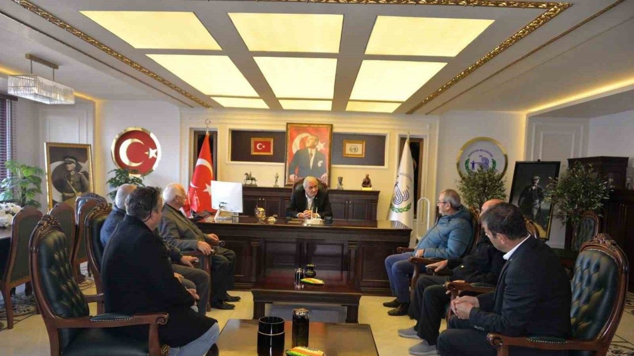 Başkan Bakkalcıoğlu’na dernek çalışmaları hakkında bilgi verdi