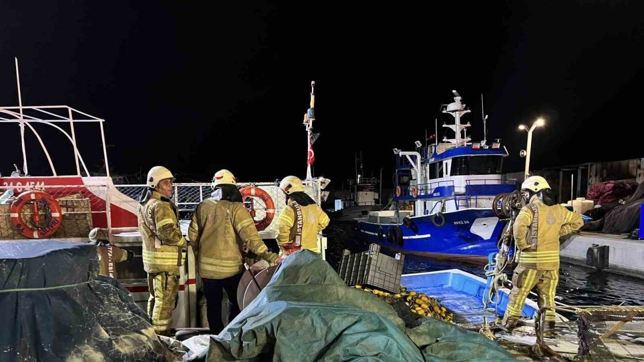 Gürpınar Su Ürünleri Hali’nde tekne yangını paniğe neden oldu