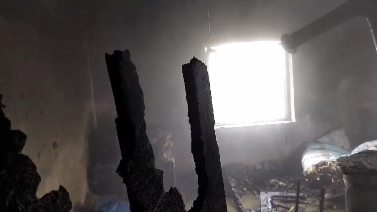 Hakkari’de köy evinde korkutan yangın