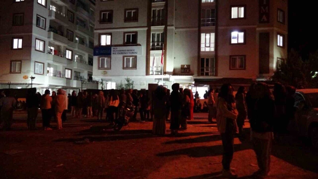 Kilis’te deprem paniği