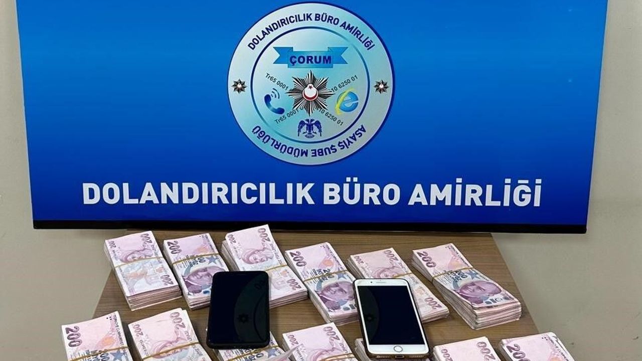 Dolandırıcıların cami avlusundaki vurgununa polisten suçüstü baskın: 3 gözaltı