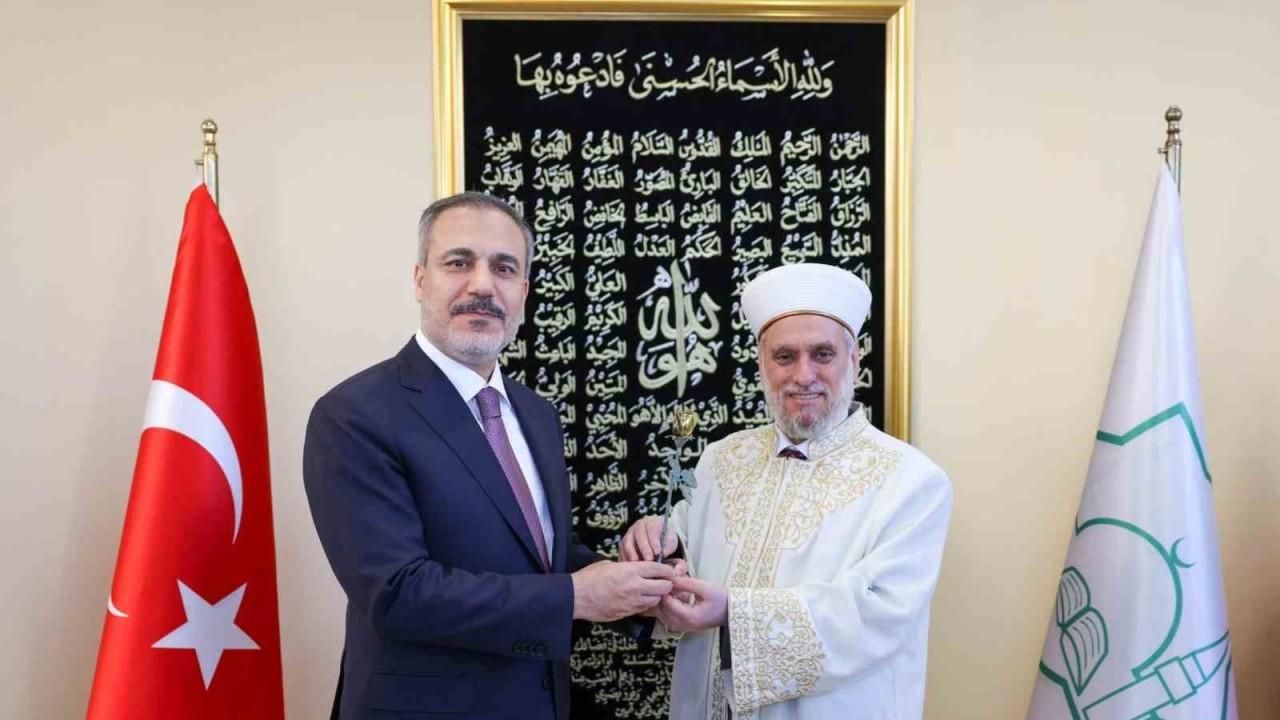 Dışişleri Bakanı Fidan, Bulgaristan’da Kadı Seyfullah Efendi Camii’ni ziyaret etti