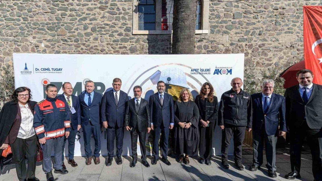 Başkan Tugay "Afet Koordinasyon Çalıştayı"nın açılışını yaptı