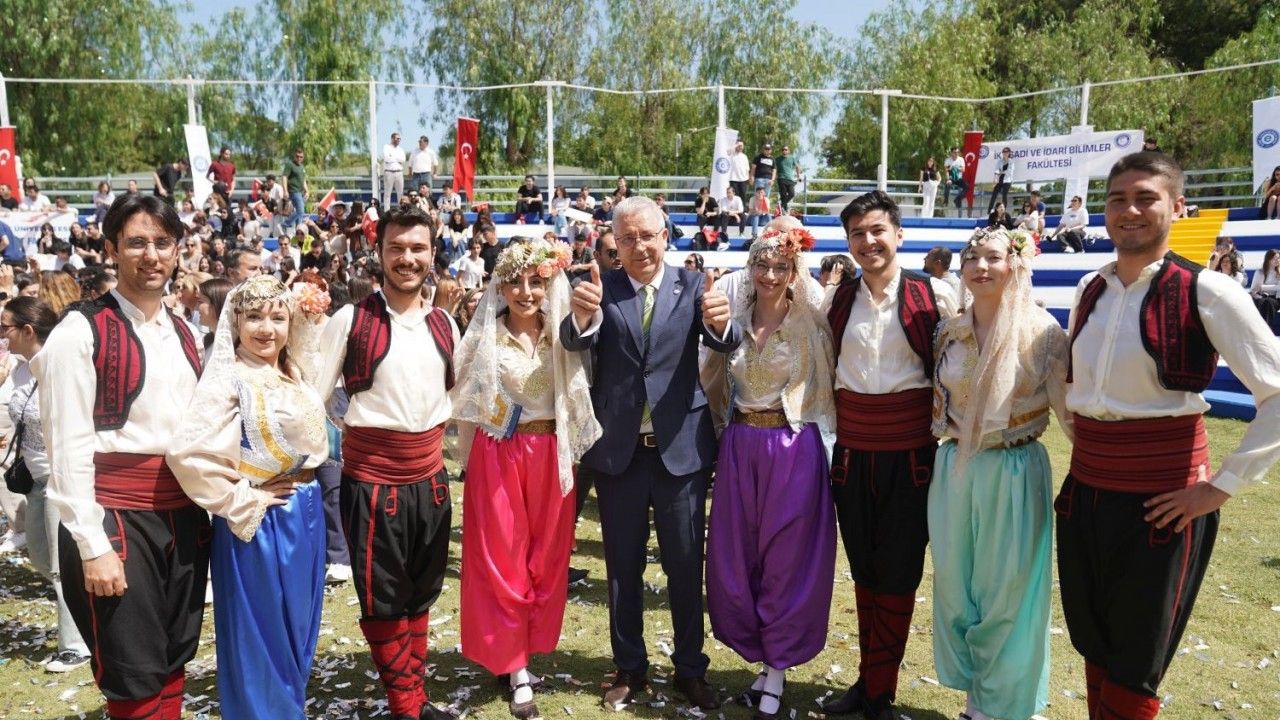 Ege Üniversitesi 44. Kültür, Sanat ve Spor Şenliği başladı - Gazete Rize /  Rize Haber / Son Dakika Rize Haberleri