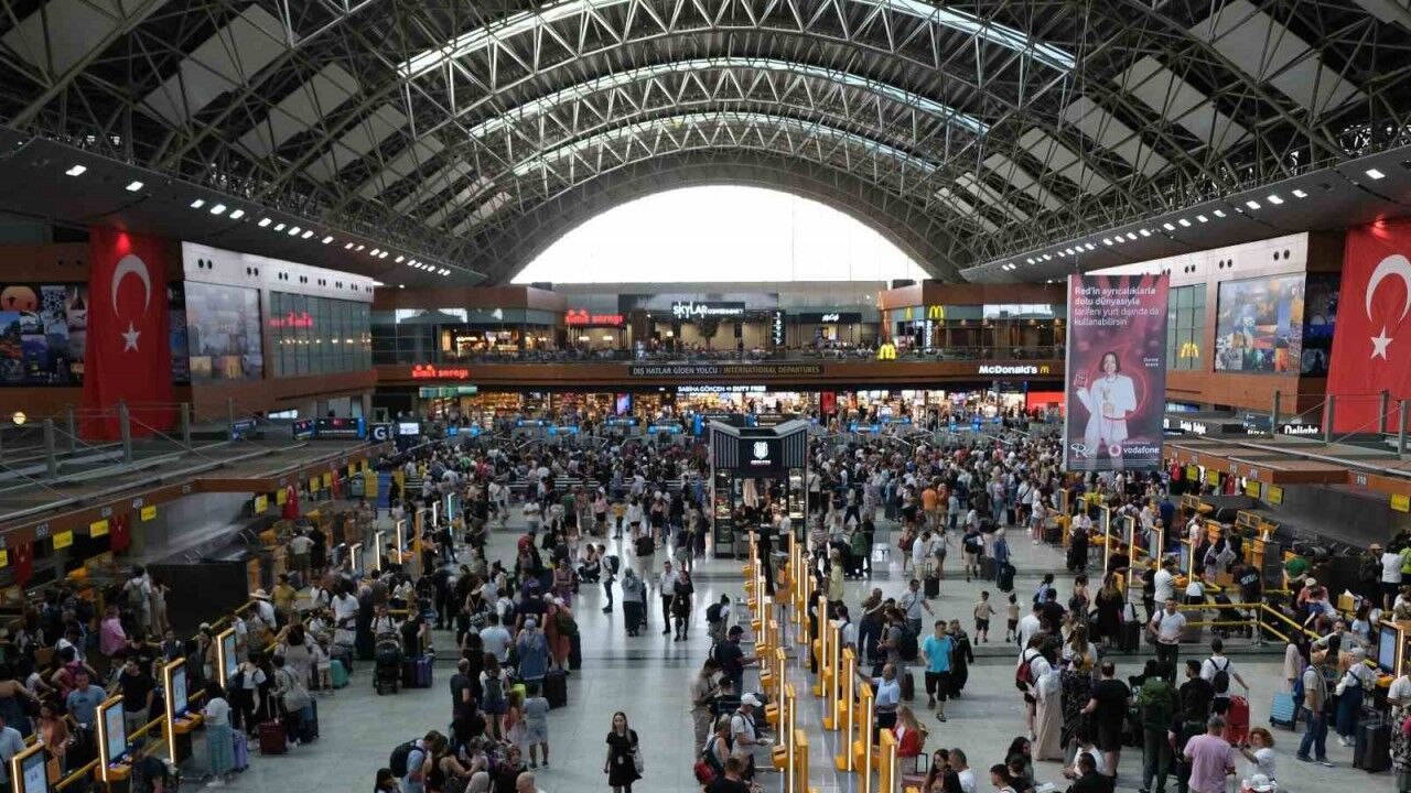 Sabiha Gökçen Havalimanı ‘Türkiye’nin En Değerli Markaları’ listesinde 8 basamak yükseldi