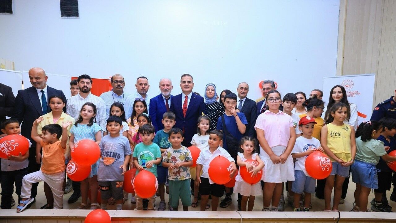 Vali Akbıyık, koruyucu aile Günü’nde Yatağan’da ailelerle buluştu