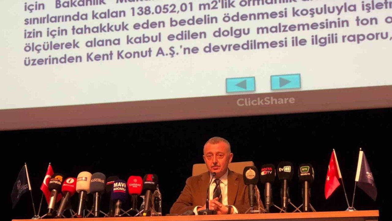Mecliste gerginlik sürerken CHP’li meclis üyesinin attığı mesaj ortaya çıktı