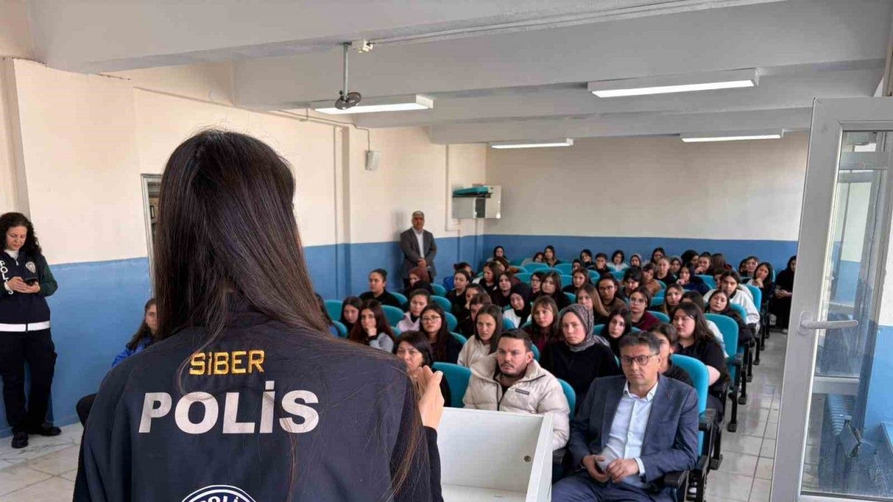 Öğrenci ve öğretmenlere polisten eğitim