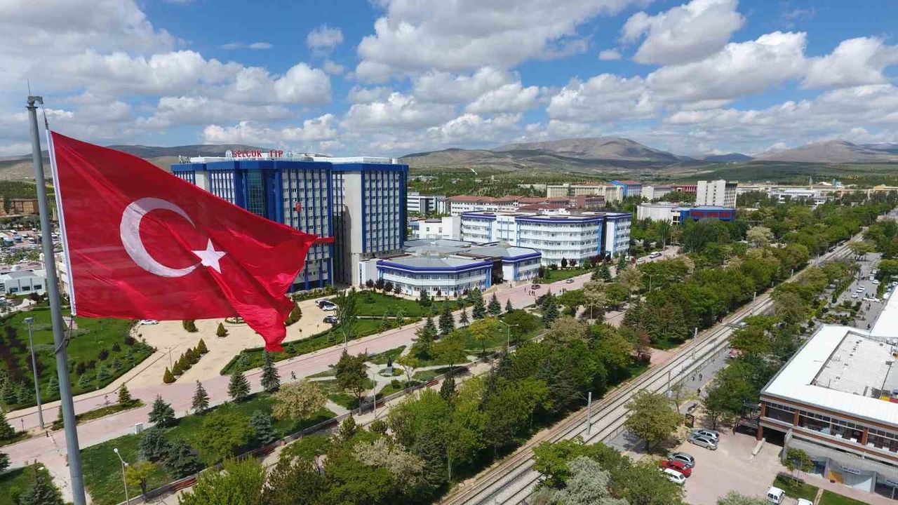 Selçuk Üniversitesi 23 kategoride Türkiye'nin İlk 20 Üniversitesi arasında