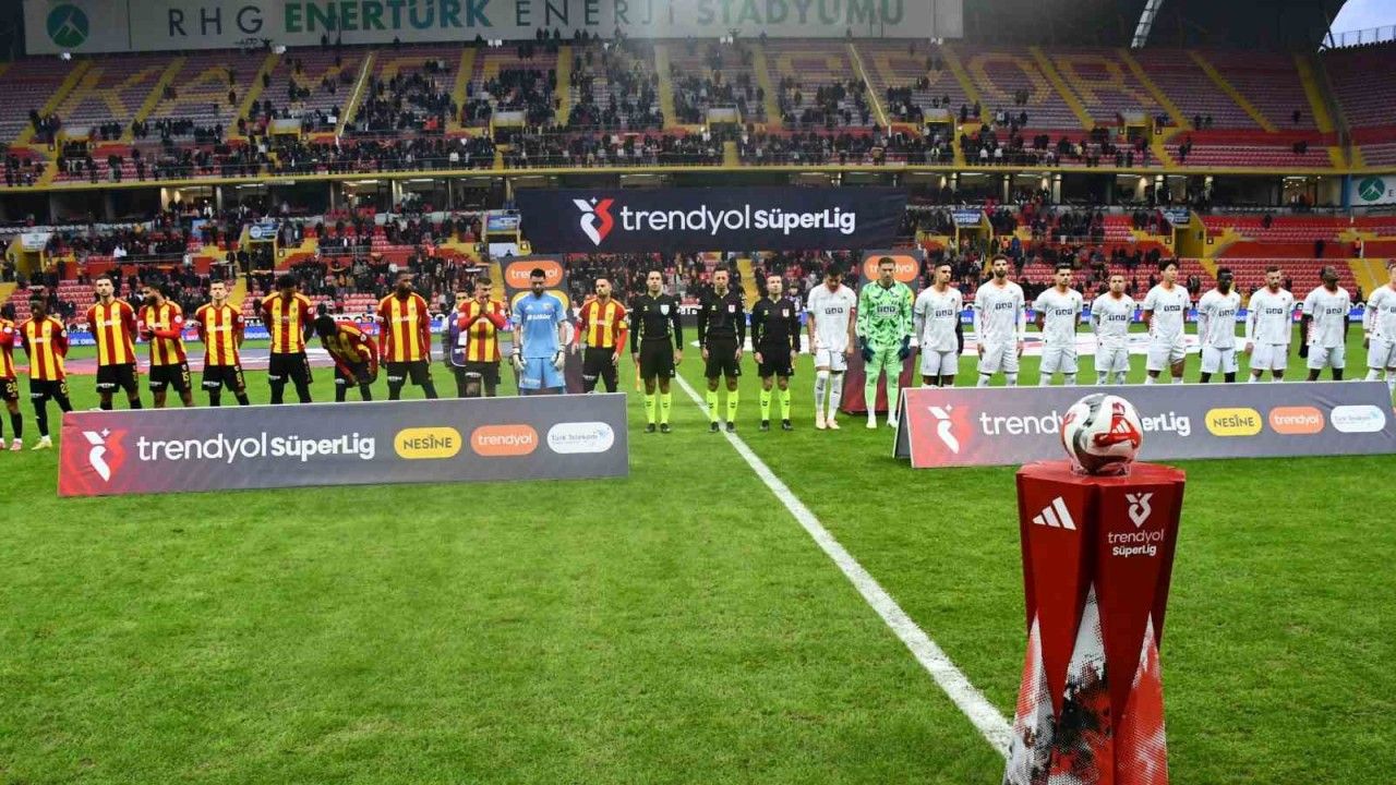 Trendyol Süper Lig: Kayserispor: 0 - Corendon Alanyaspor: 0 (Maç devam ediyor)