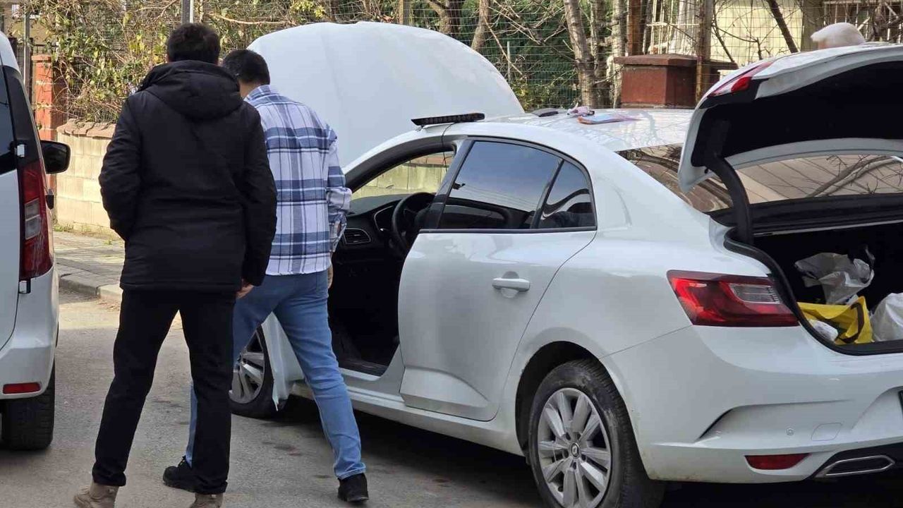 Çakarlı araçla polisten kilometrelerce kaçtı, 173 bin lira ceza yedi