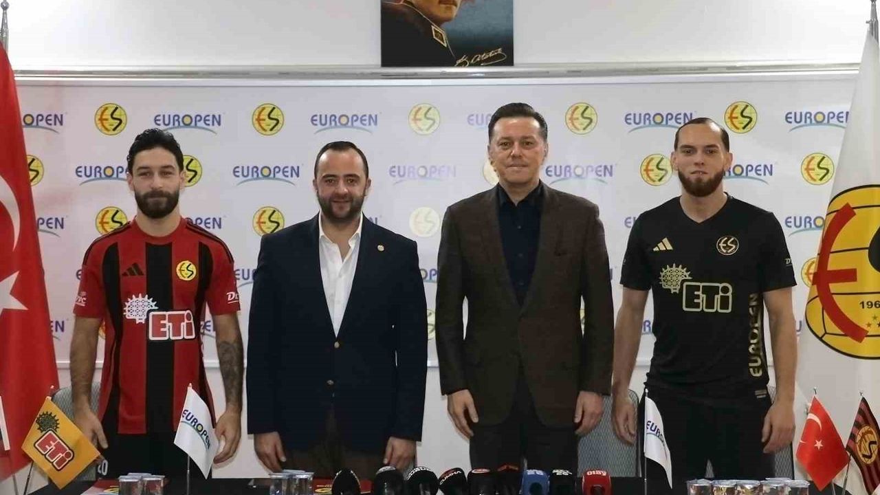 Nebi Hatipoğlu, Eskişehirspor'a 2 futbolcu kazandırdı