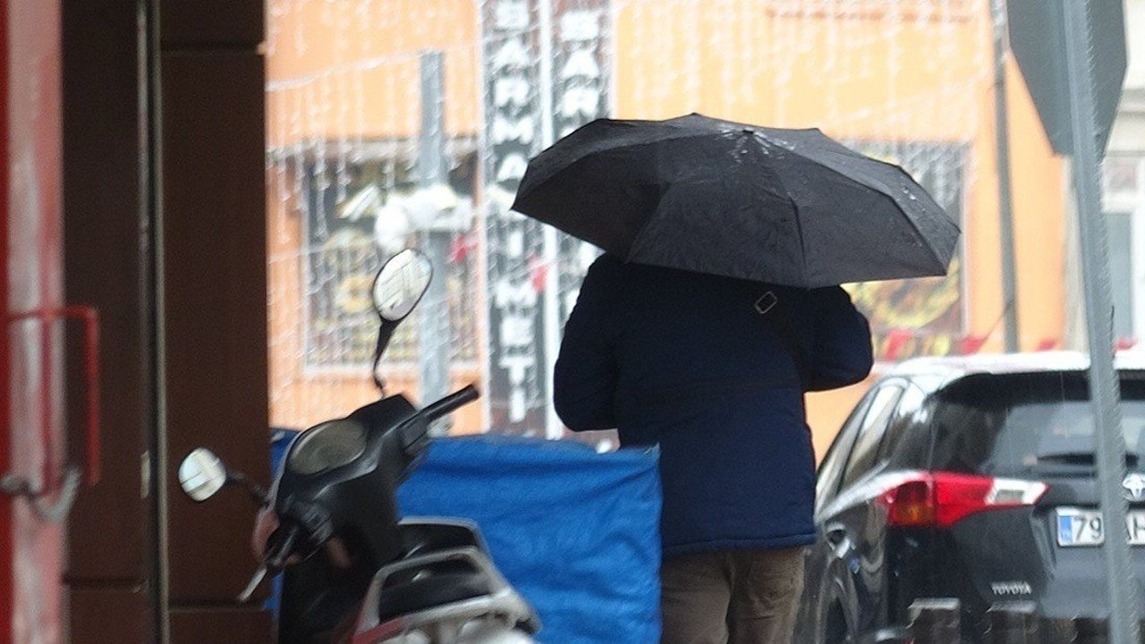 Kilis'te kuvvetli yağış ve sis etkili oldu