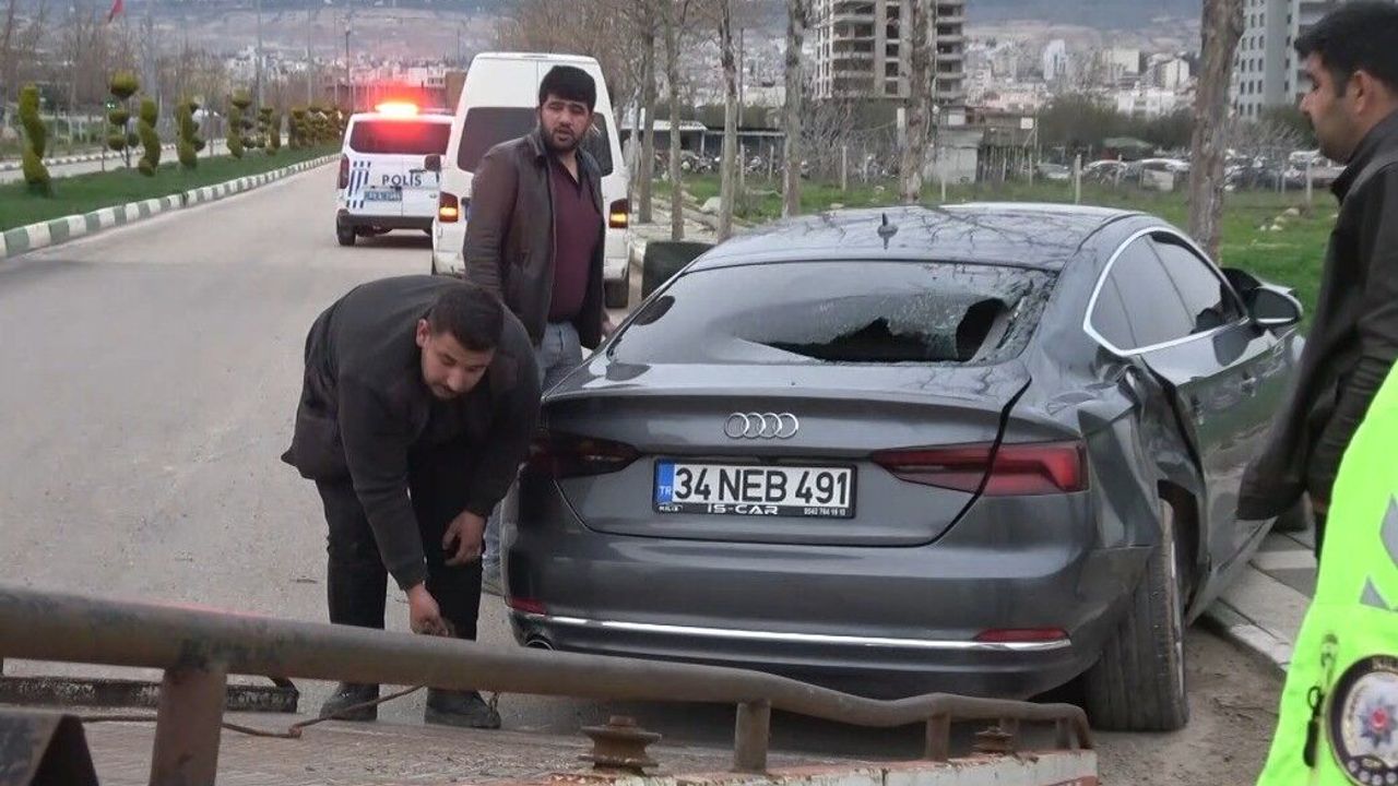 Kilis'te motosikletle otomobil çarpıştı: 1 yaralı