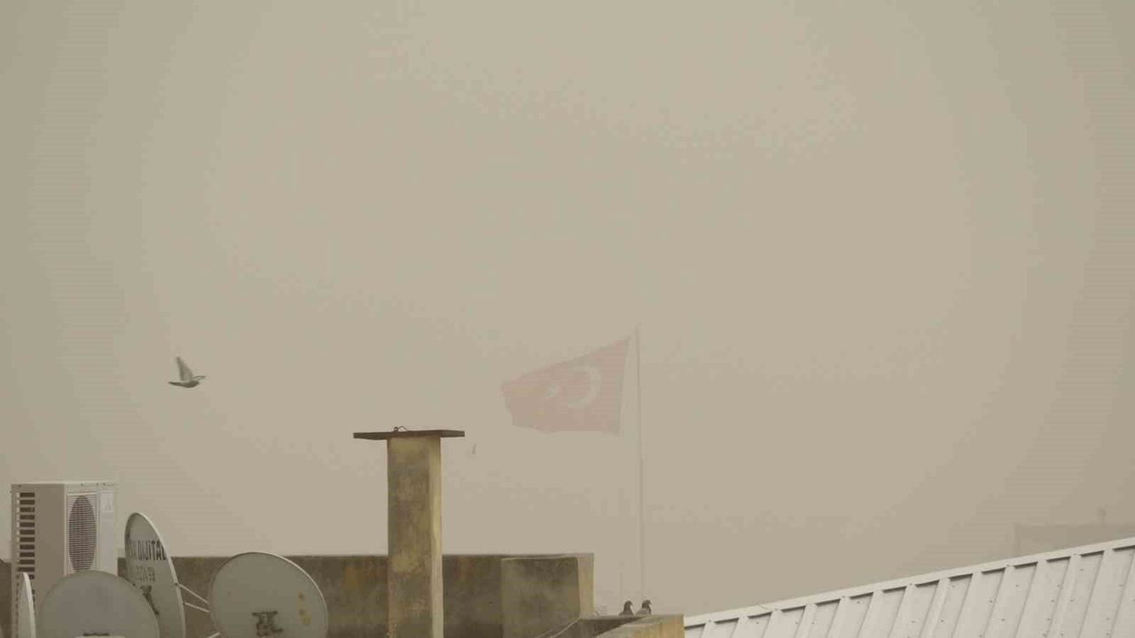 Kilis'te toz taşınımı hayatı olumsuz etkiliyor