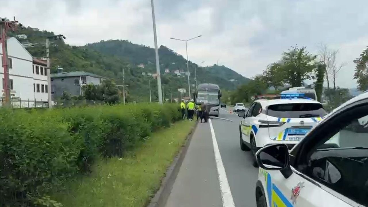 Karşı şeride savrulan otobüs faciayı kıl payı atlattı