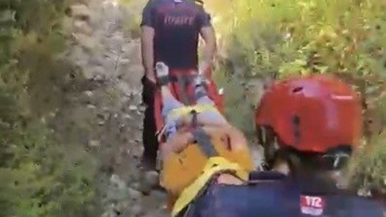 Kekik toplarken dere yatağına düşen çocuk yaralandı