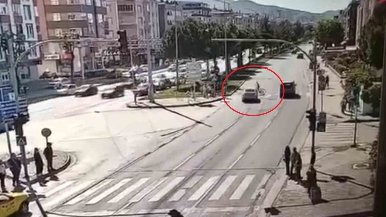 12 yaşındaki çocuğun hayatını kaybettiği feci kaza kamerada: