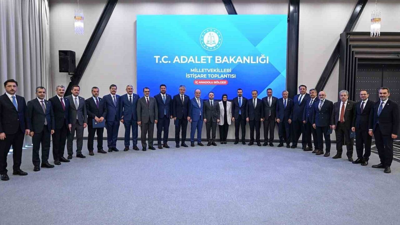 Adalet Bakanı Gürlek, İç Anadolu Bölgesi Milletvekilleriyle 