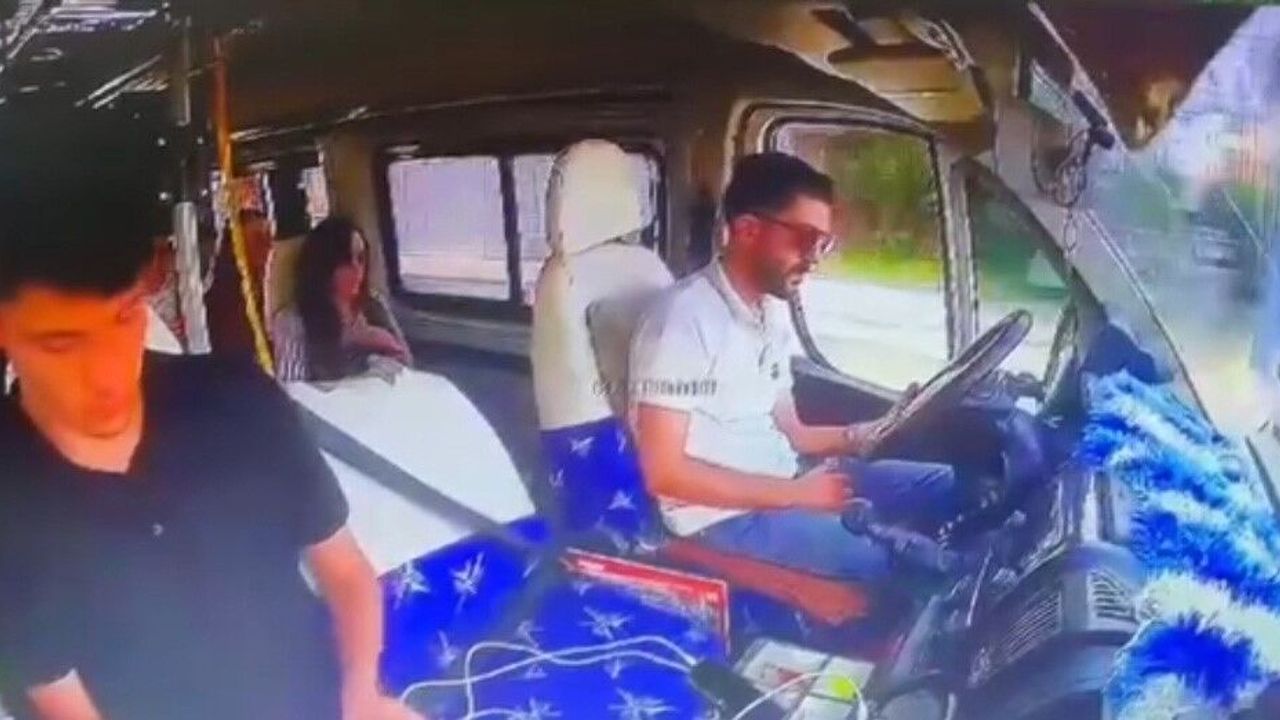 Adana'da sürücü uyudu, dolmuş duvara çarptı: 7 yaralı