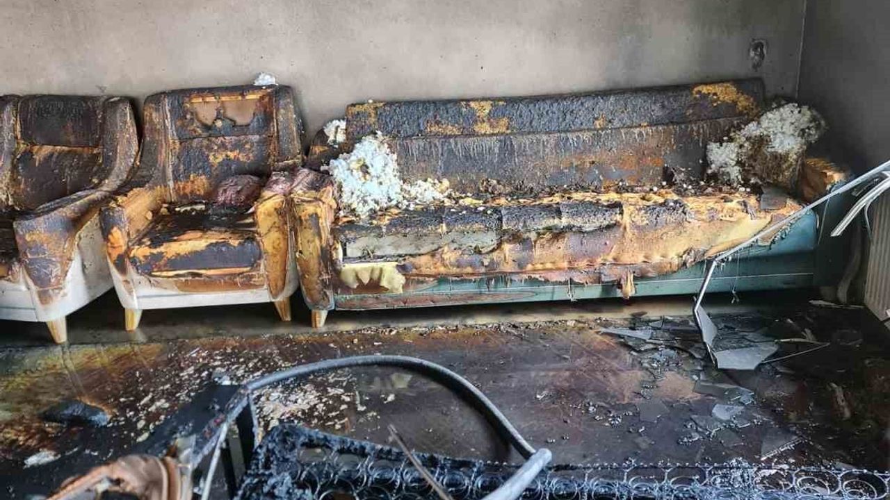 Ahlat'ta ev yangını: 1 ağır yaralı