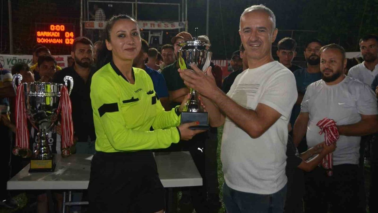 Alaplı'da Şehitler anısına futbol turnuvası düzenl