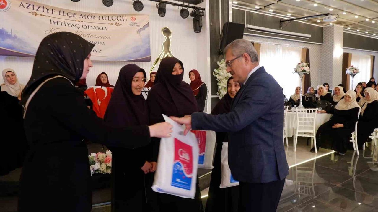 Aziziye'de İhtiyaç Odaklı Kur'an Kursları'nda yıl sonu heyec