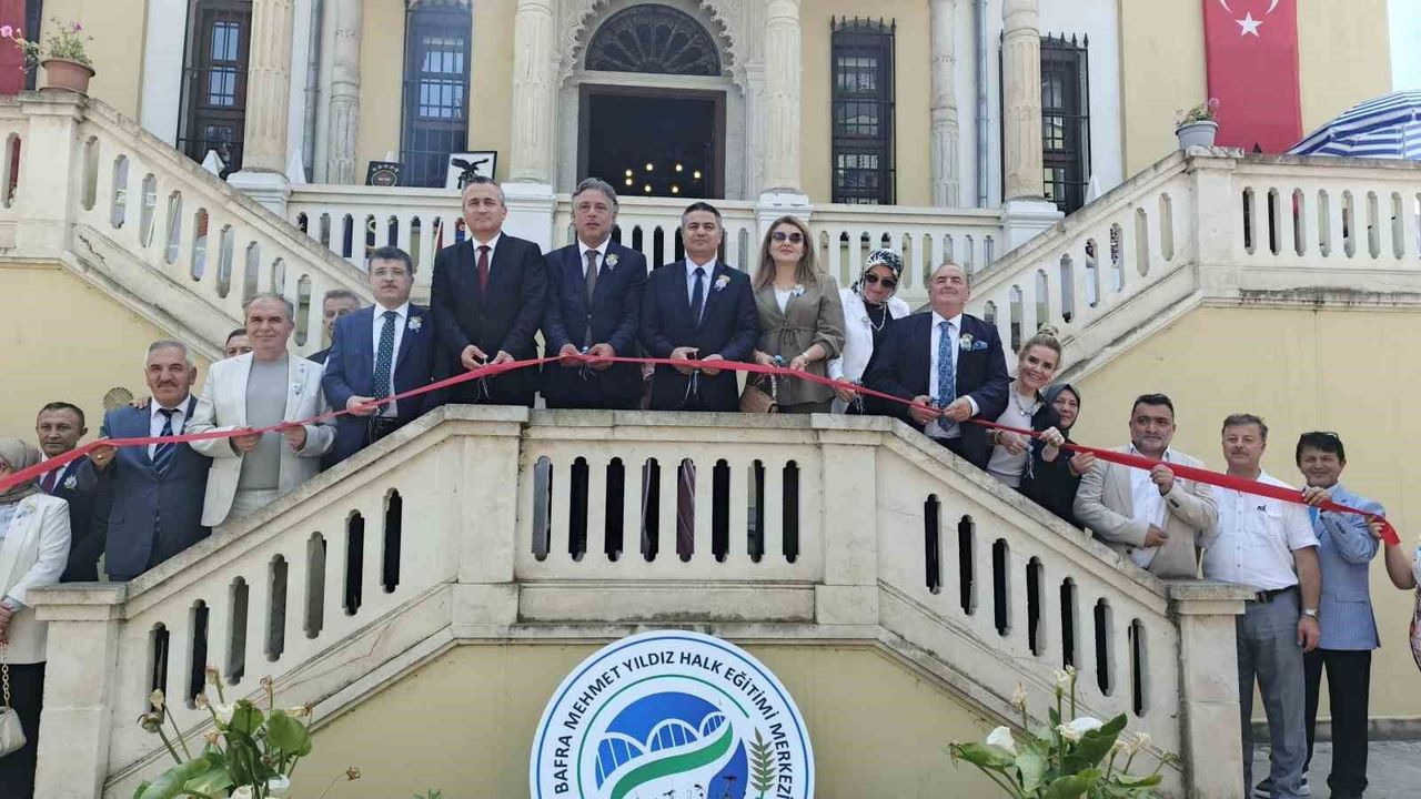 Bafra'da yıl sonu sergisi