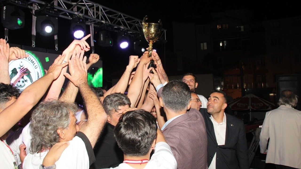 BAL'a yükselen Üzümlüspor'da şampiyonluk coşkusu