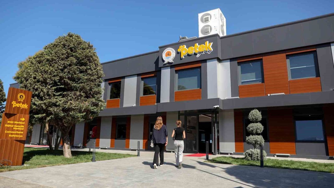Başkan Doğan: 'Petek Genç şehrimizin sembol markalarından bi