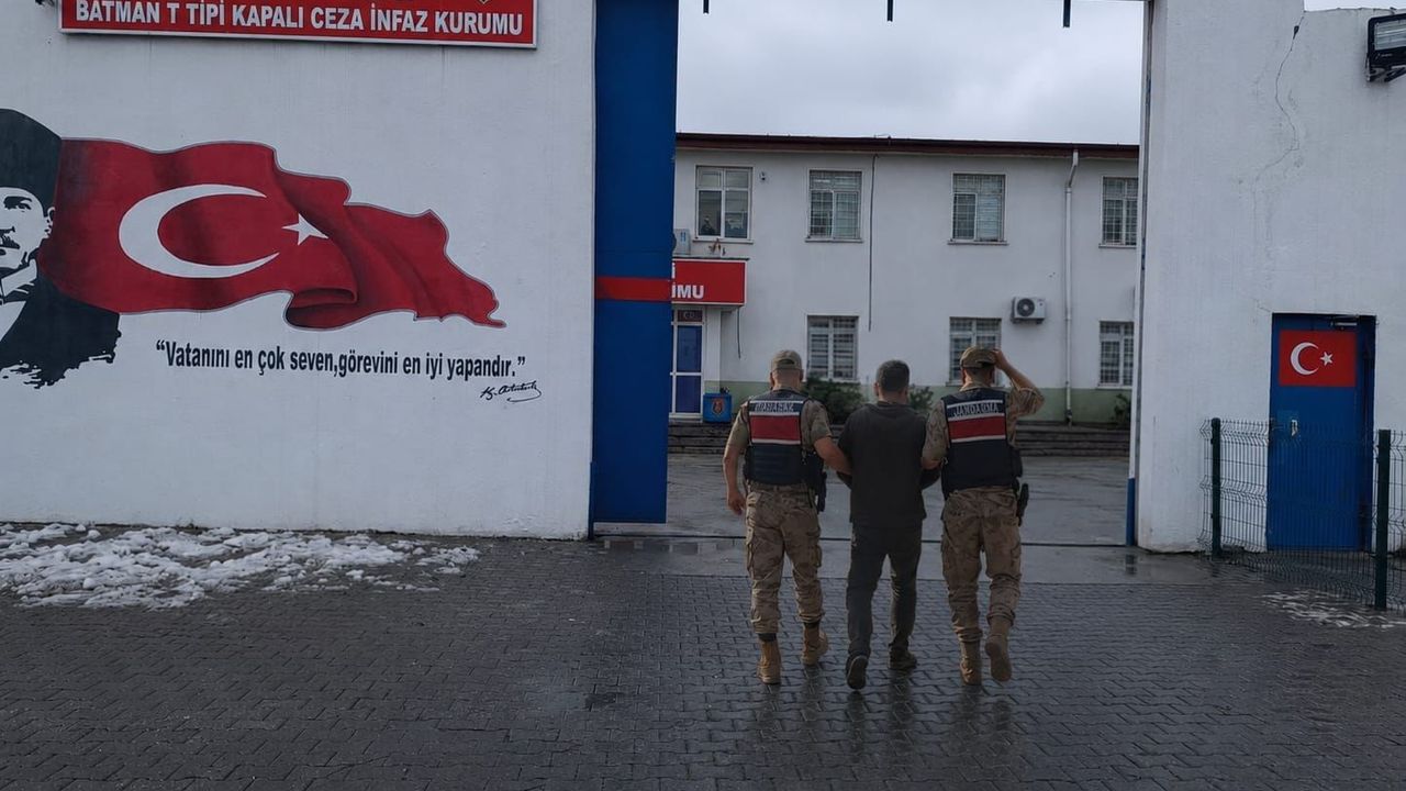 Batman'da jandarmadan uyuşturucu operasyonu: 2 kişi tutuklan