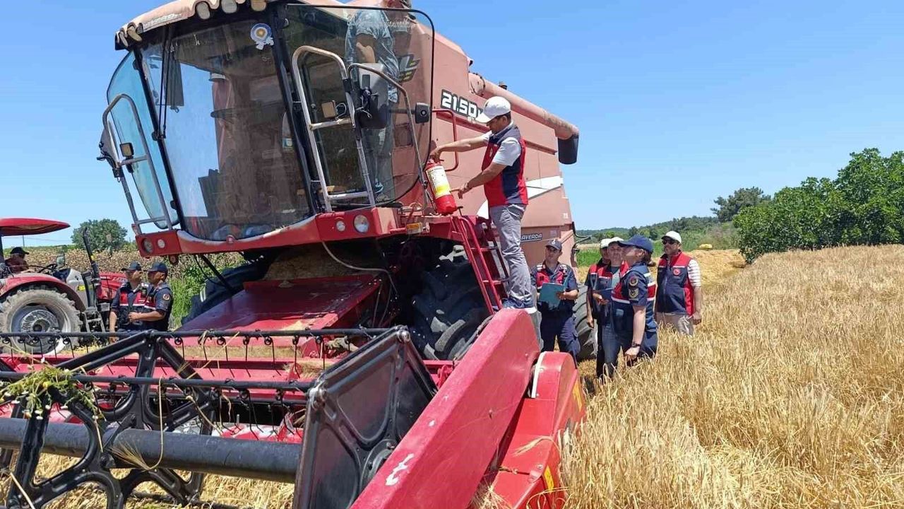 Çanakkale'de orman yangınlarına karşı biçerdöver denetimi ya