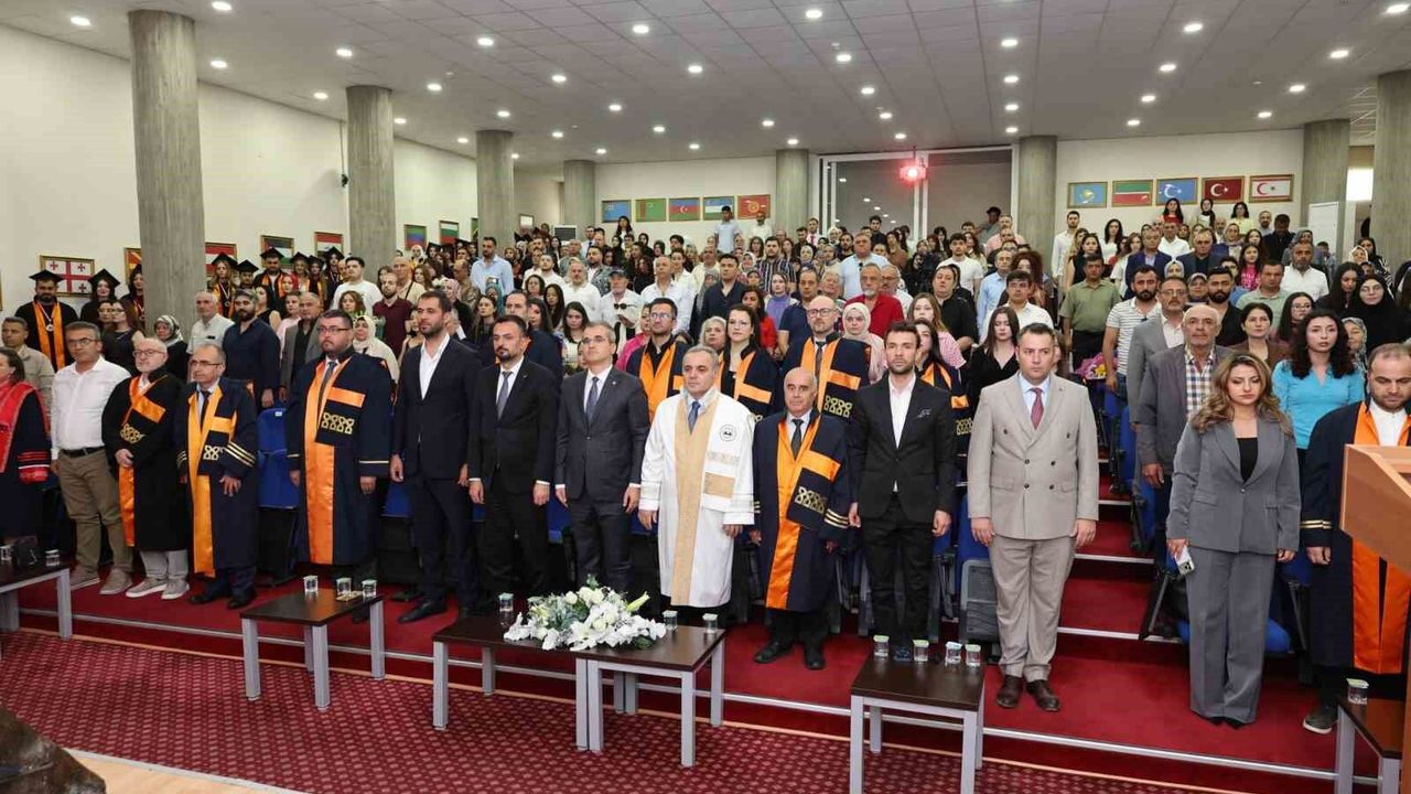 ERÜ Turizm Fakültesi 17. dönem mezunlarını verdi