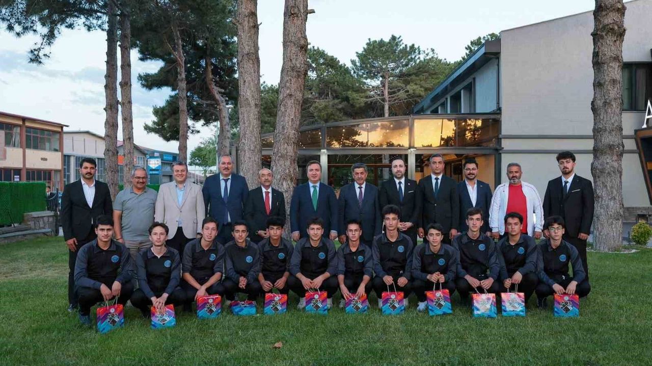 Erzincan Fen Lisesi Futbol Takımı Türkiye finaller