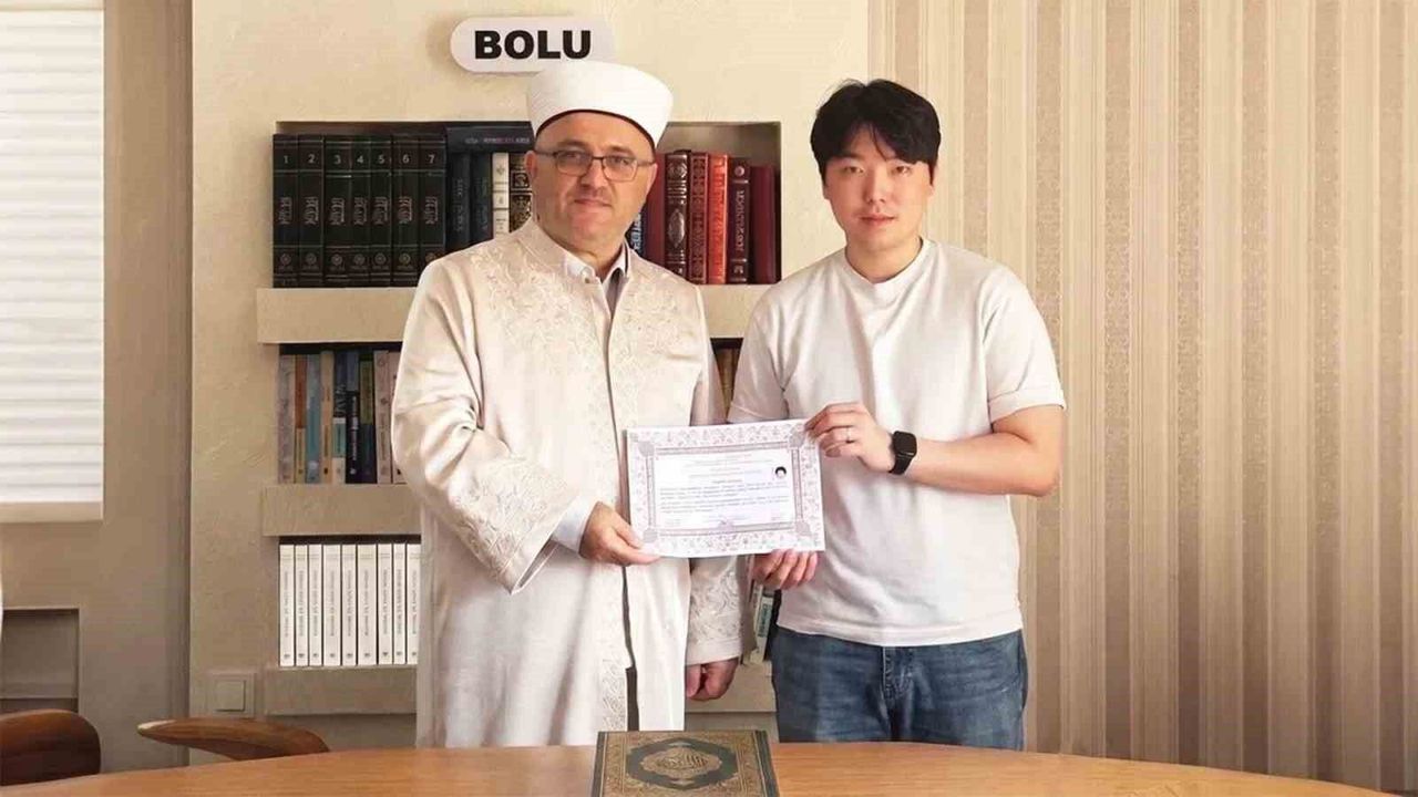 Güney Koreli genç Bolu'da Müslüman oldu