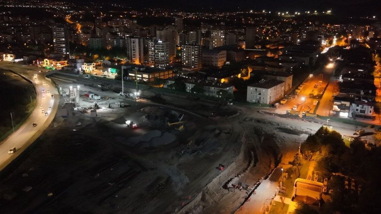 Kartal Katlı Kavşağı'nda çalışmalar aralıksız sürüyor