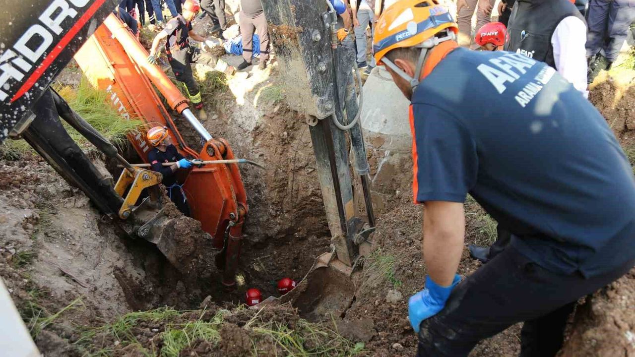 Kastamonu'da bir işçi toprak altında kaldı: Kurtarma çalışma