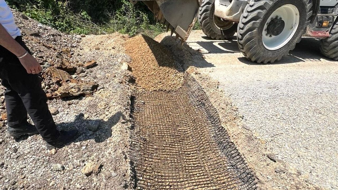 Kaynaşlı'da Sazköy'ün yağmur suyu ve drenaj altyapısı güçlen