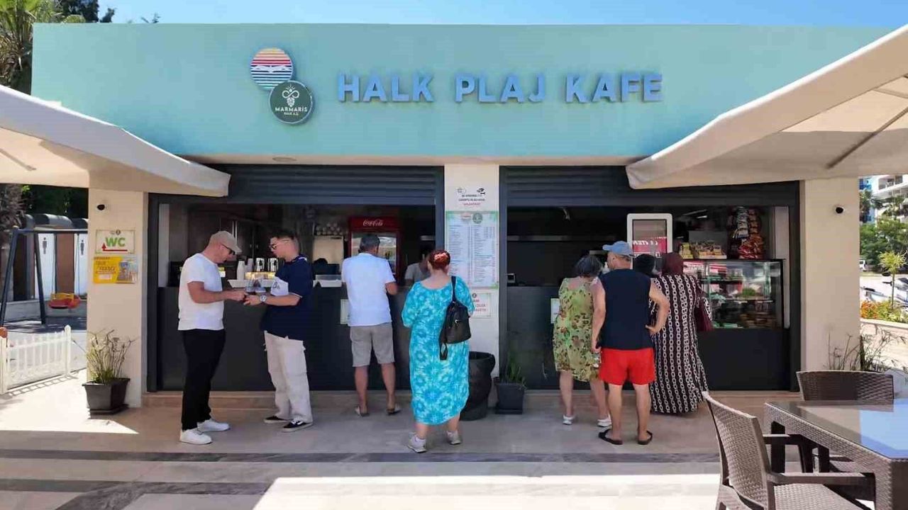 Marmaris Belediyesi'nin kafesi vatandaşların gözdesi oldu