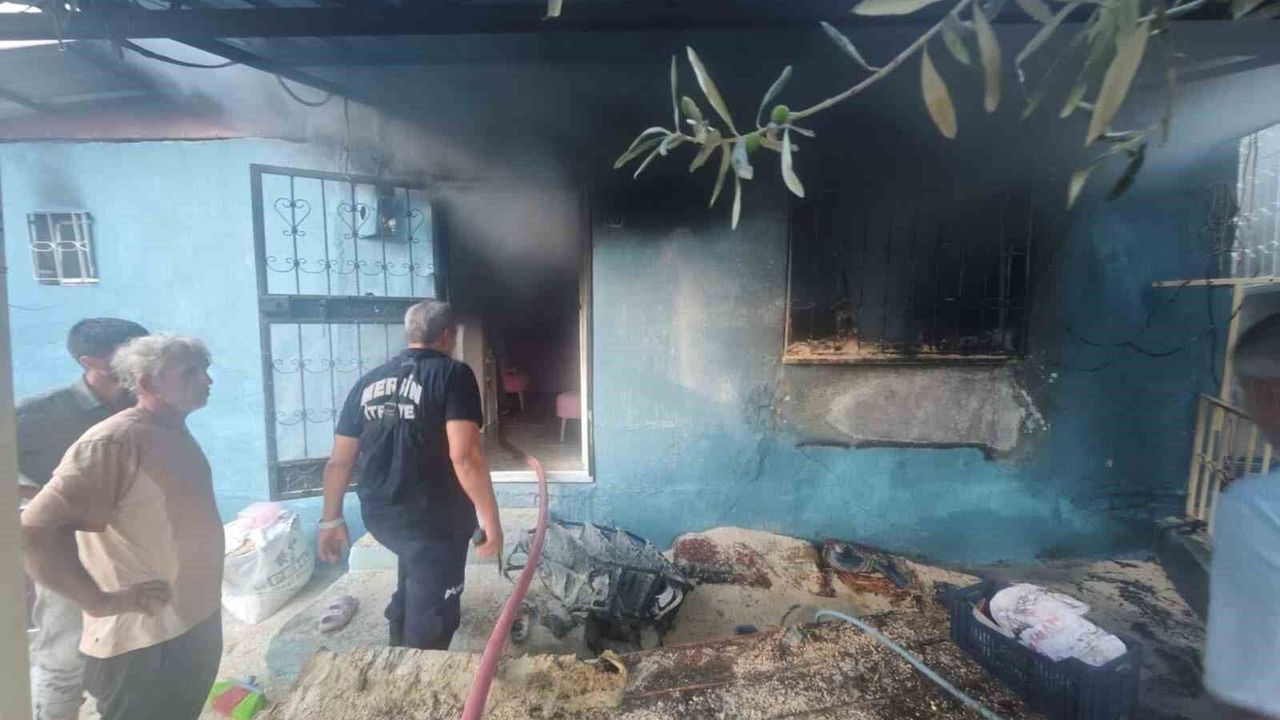 Mersin'de evde çıkan yangın korkuttu