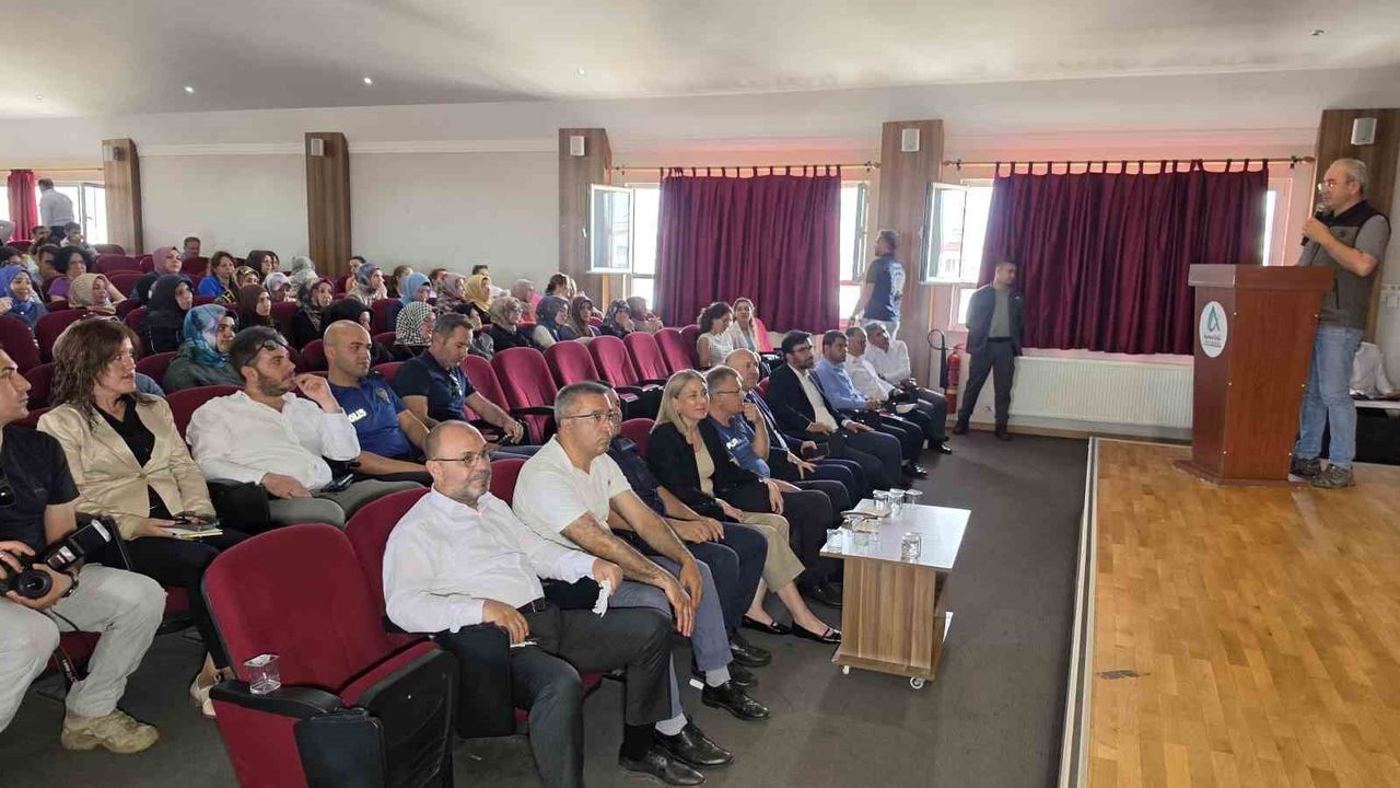 Nazilli'de siber güvenlik bilgilendirme semineri düzenlendi