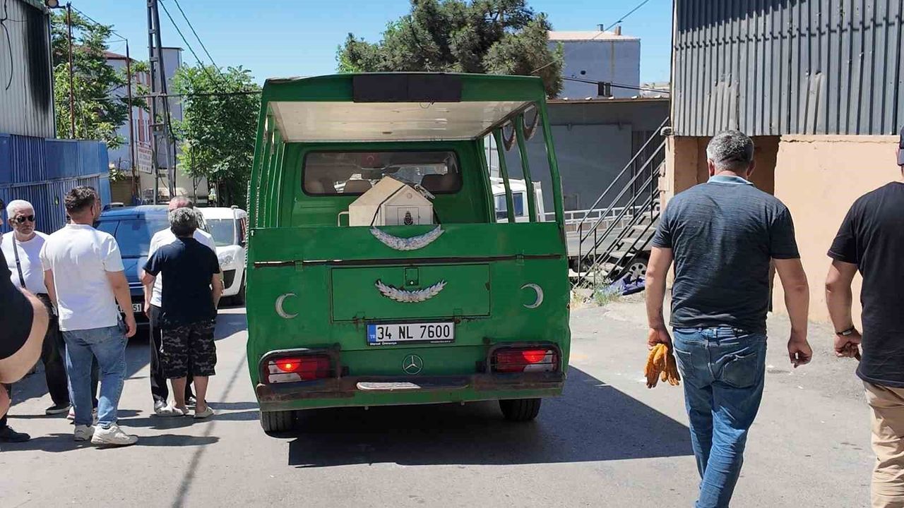Pendik'te iş yerinde intihar
