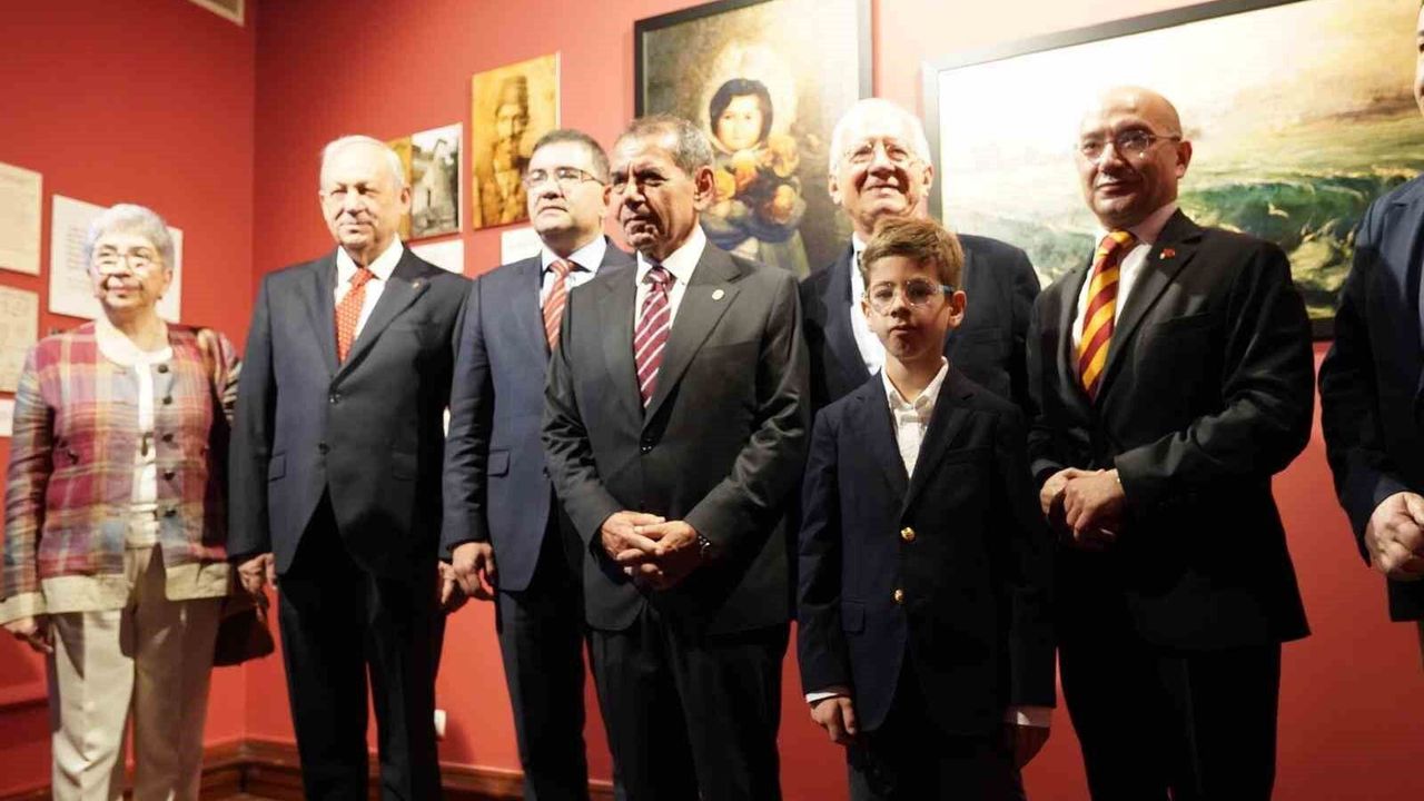'Ressam ve Şair Tevfik Fikret' sergisi kapılarını açtı